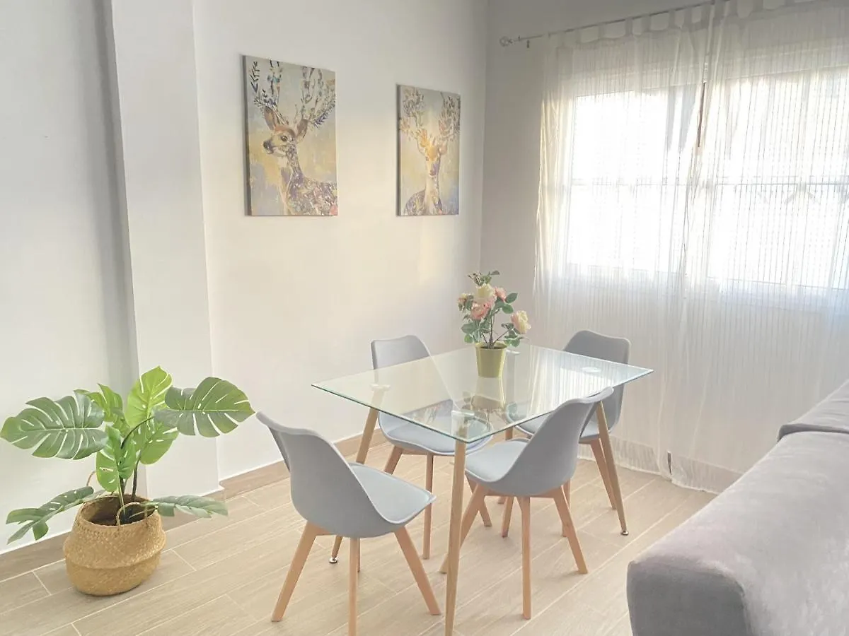 Apartamento con piscina cerca de Playa del Castillo 0*, Caleta de Fuste