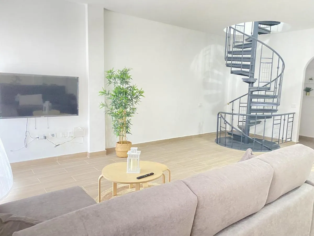 Apartamento con piscina cerca de Playa del Castillo