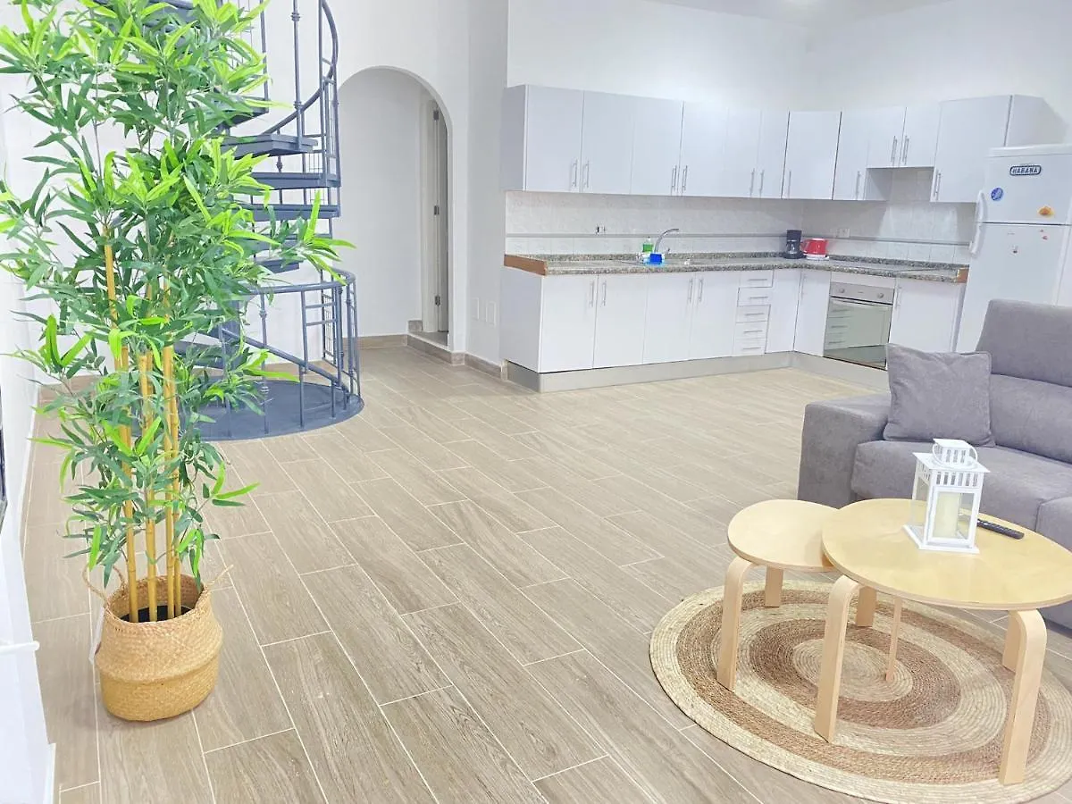 Apartamento con piscina cerca de Playa del Castillo 0*, Caleta de Fuste
