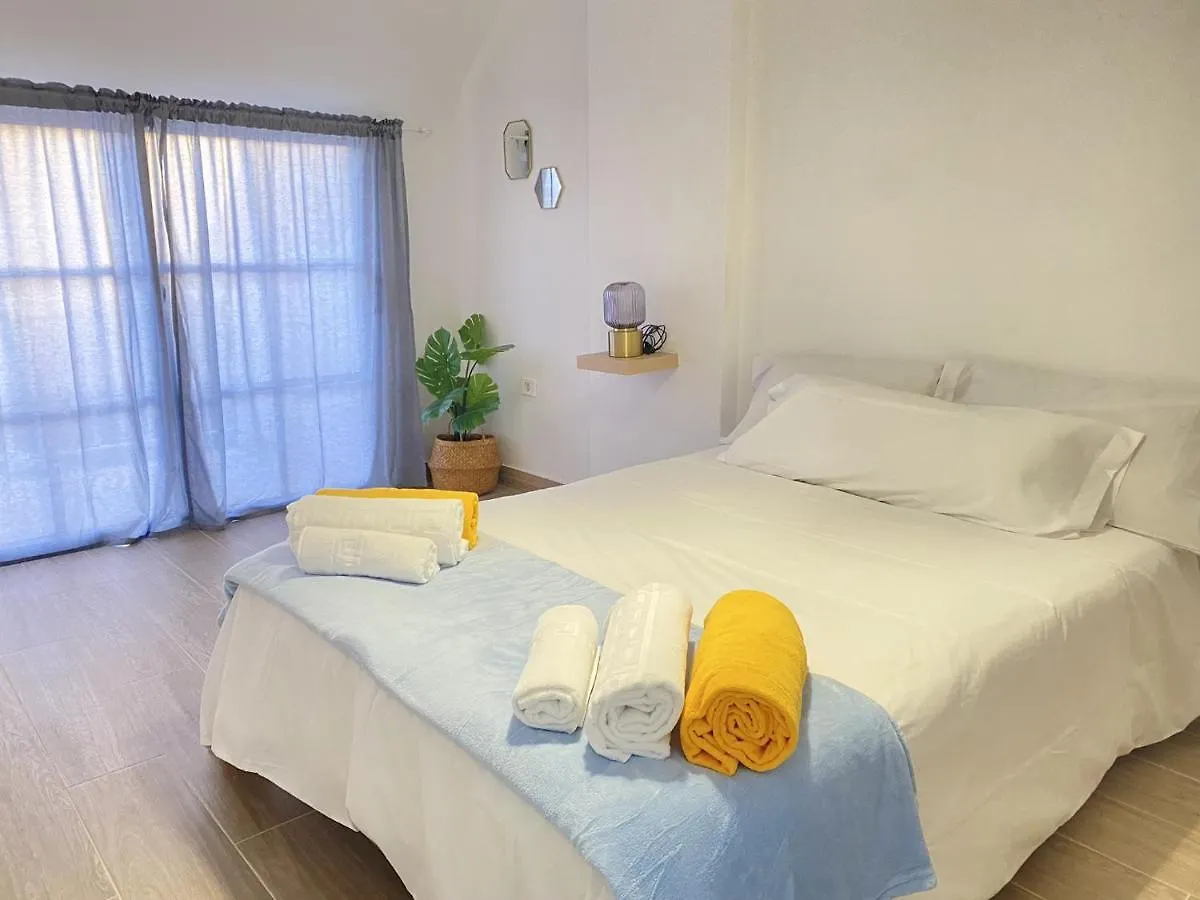 Apartamento con piscina cerca de Playa del Castillo España