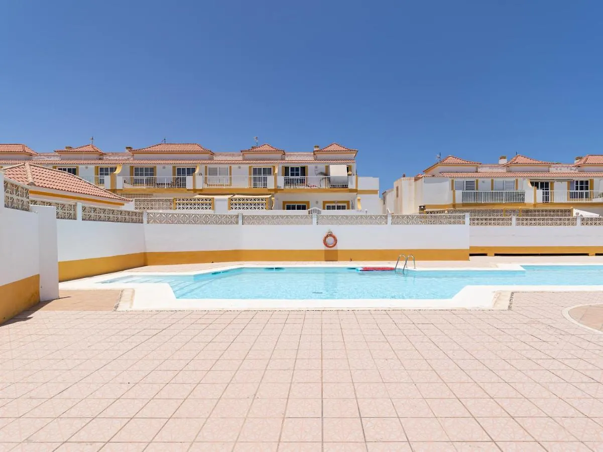 Apartamento con piscina cerca de Playa del Castillo